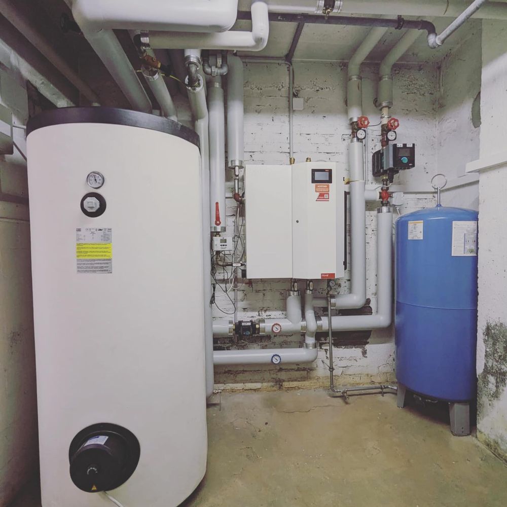 Objekt: MFH Gasometerstrasse, Zürich
Kunde: Gfeller Treuhand AG / Arbeit: Ausführung der Heizungssanierung (Fernwärme)
