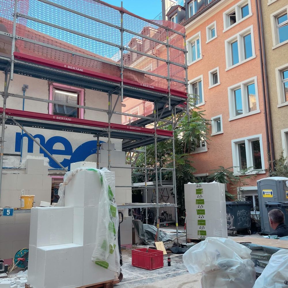 Objekt: MFH/Gewerbe Nietengasse, Zürich
Kunde: Genossenschaft Dreieck / Arbeit: Ausführung Gesamtsanierung (Fernwärme+Wärmeverteilung)