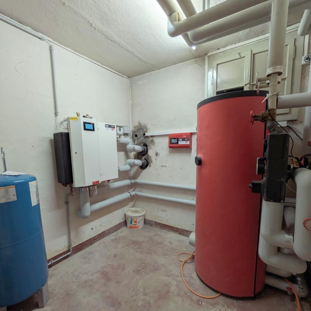 Objekt: MFH Motorenstrasse, Zürich
Kunde: Vera Gloor AG / Arbeit: Planung und Ausführung der Heizungssanierung (Fernwärme+WW)