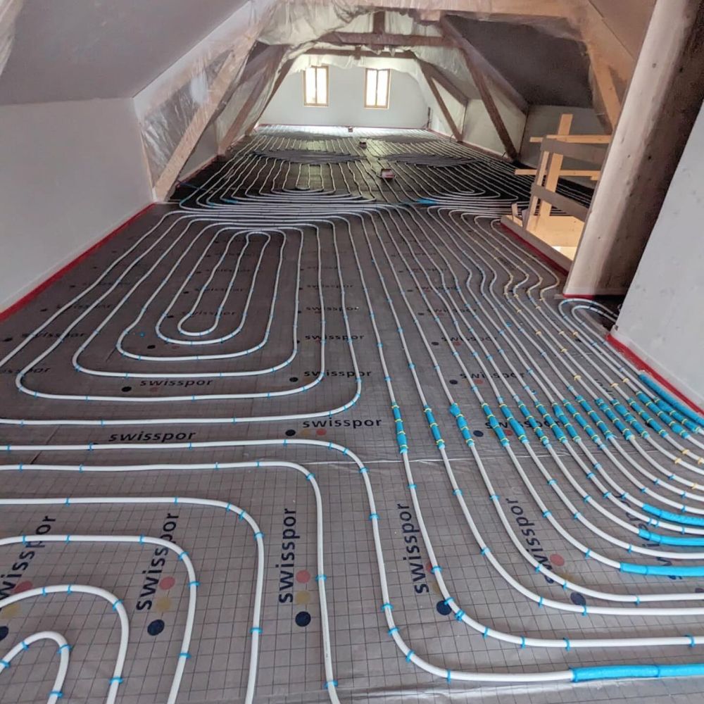 Objekt: Büro Langstrasse, Zürich
Kunde: Chestnut AG / Arbeit: Planung und Ausführung Heizungssanierung mit Anbau (Fernwärme+WW+FBH)