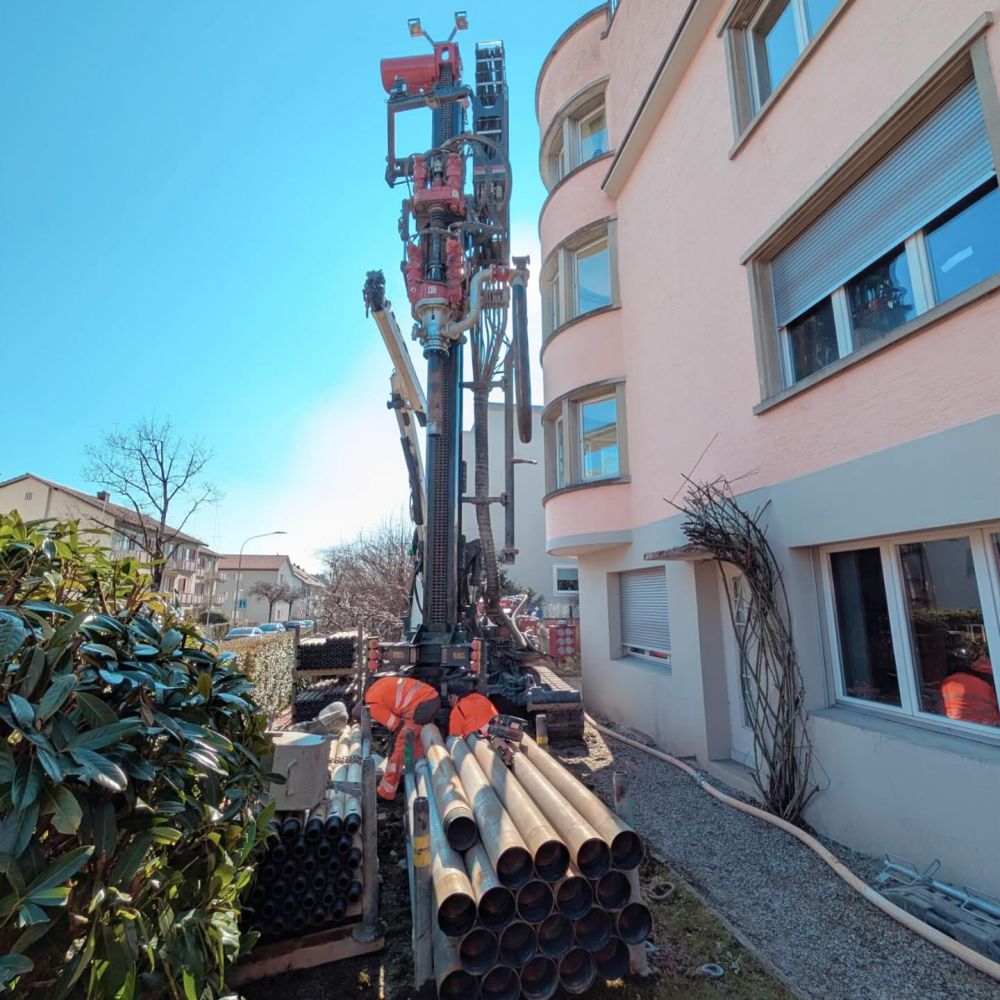 2025 / MFH Butzenstrasse, Zürich
Kunde: HEV Zürich / Arbeit: Planung und Ausführung Heizungssanierung (Sole/Wasser-WP, inkl. Bohrung)
